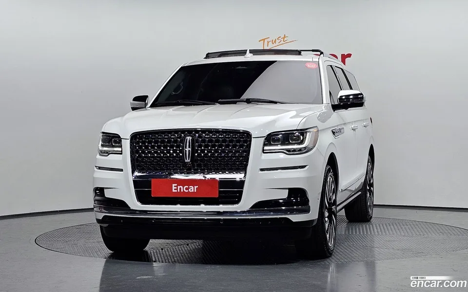 Lincoln Navigator 3.5L 2023 — миниатюра 3