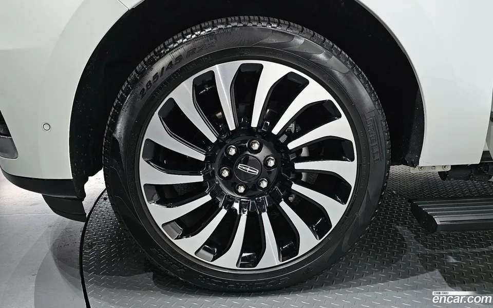 Lincoln Navigator 3.5L 2023 — миниатюра 5