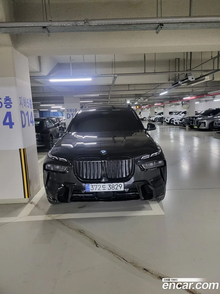 BMW X7 xDrive 40i M 7 2024 — миниатюра 2