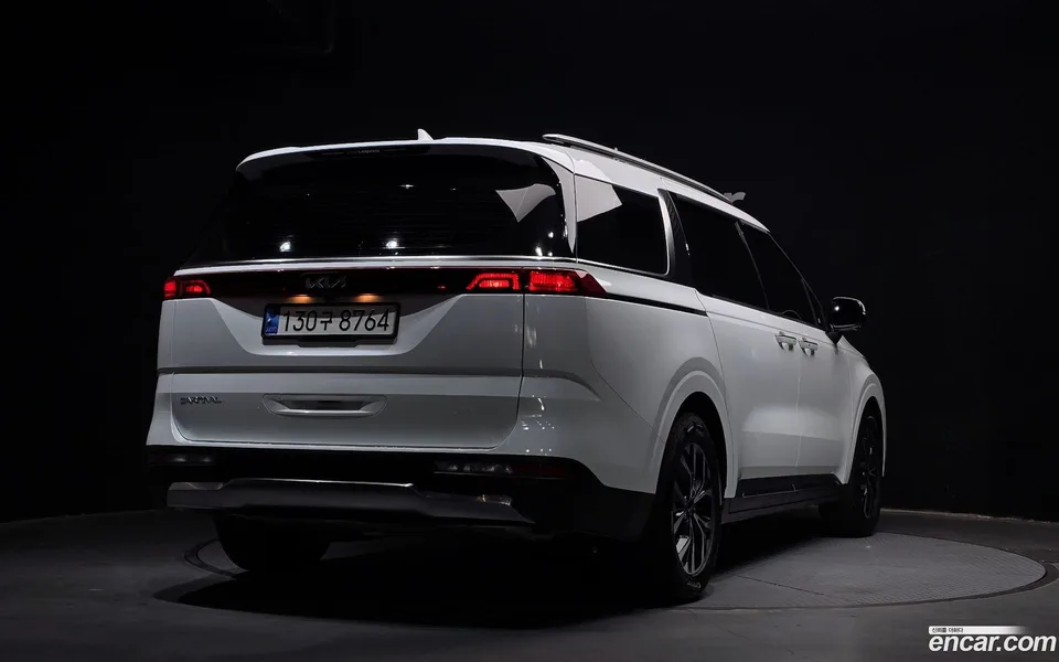 Kia Carnival 9 2023 — миниатюра 2