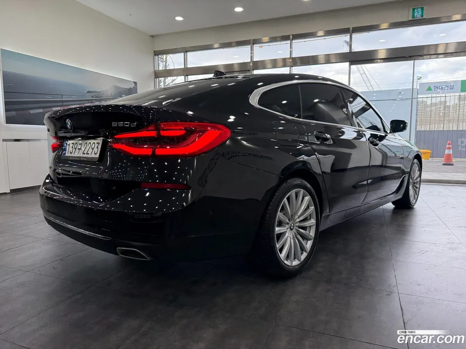 BMW 6 Series GT 620d xDrive 2023 — миниатюра 2
