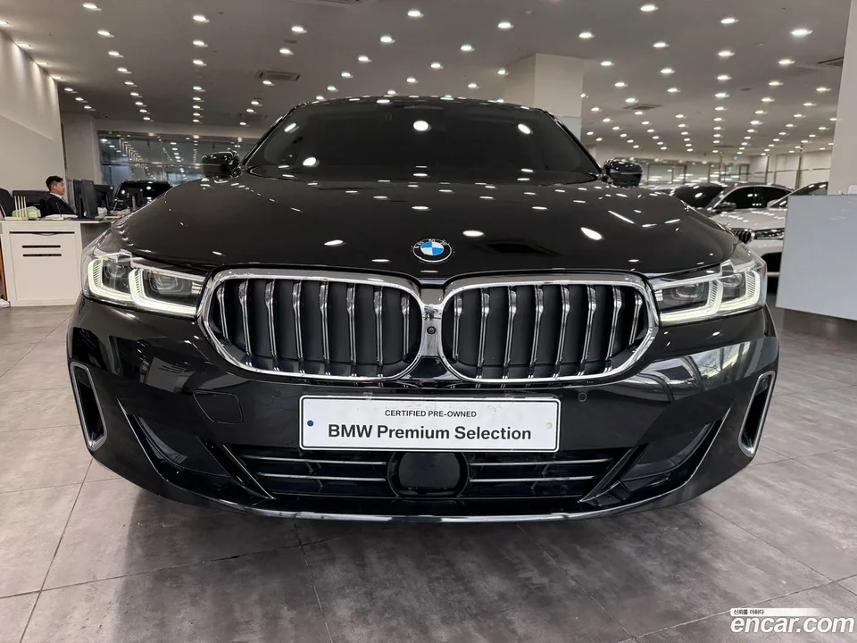 BMW 6 Series GT 620d xDrive 2023 — миниатюра 3