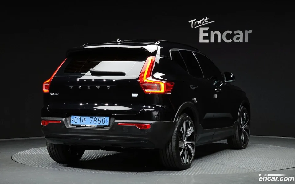 Volvo XC40 Recharge 2022 — миниатюра 2