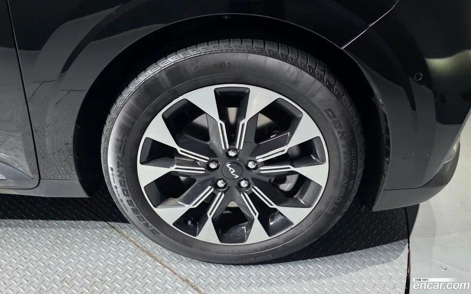 Kia Carnival 9 () 2022 — миниатюра 5