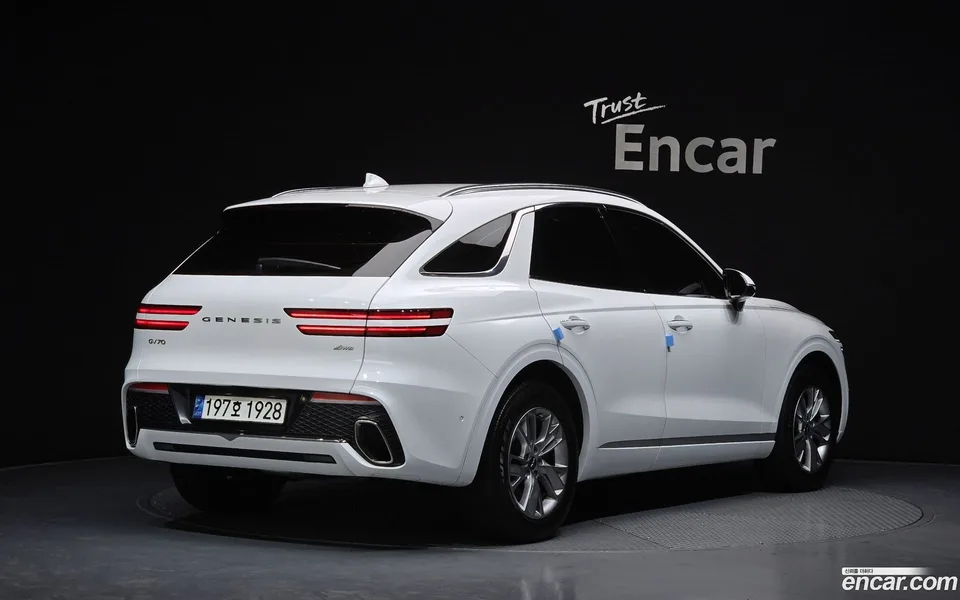 Genesis GV70 2.5T AWD 2022 — миниатюра 2