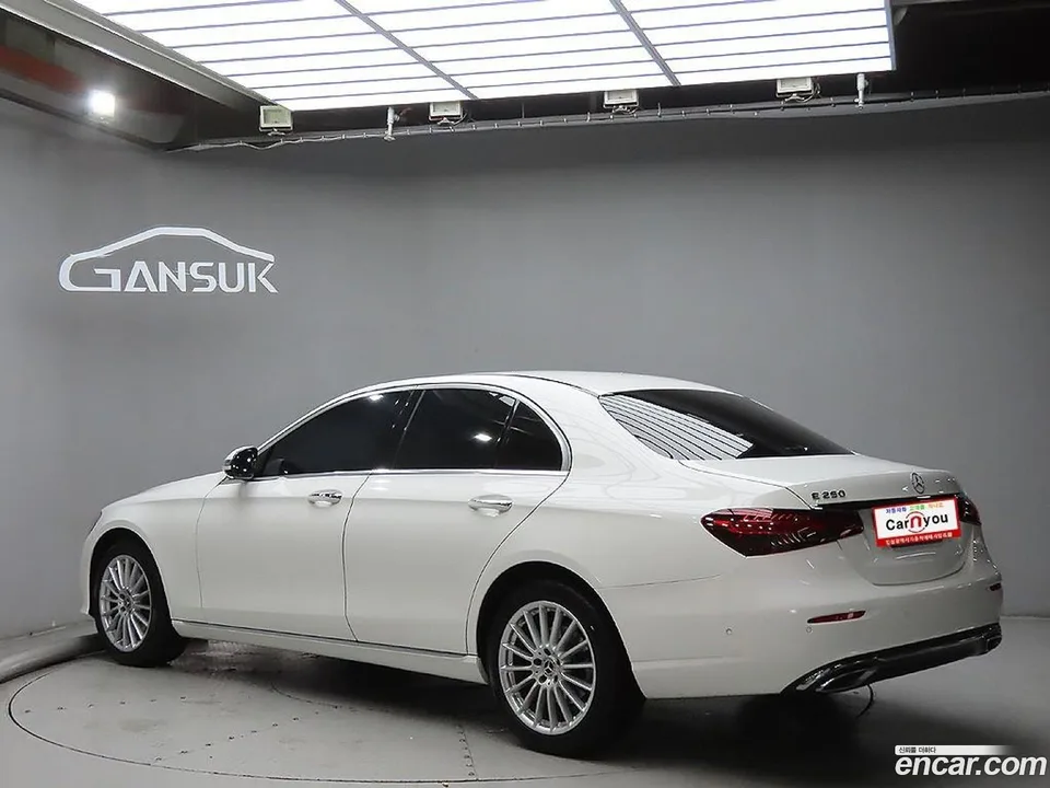 Mercedes-Benz E-Class E250 2022 — миниатюра 2