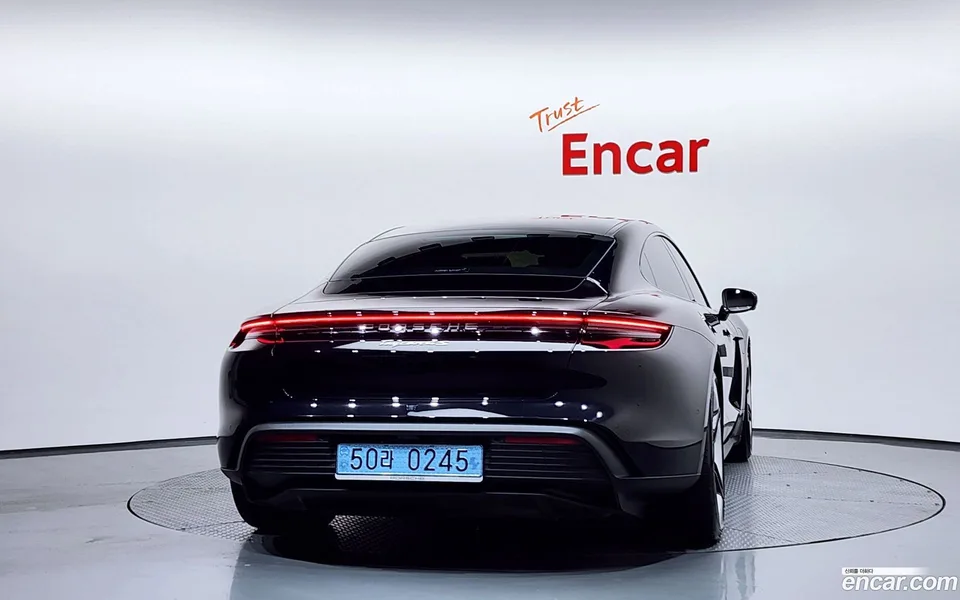 Porsche Taycan 4S 2025 — миниатюра 4