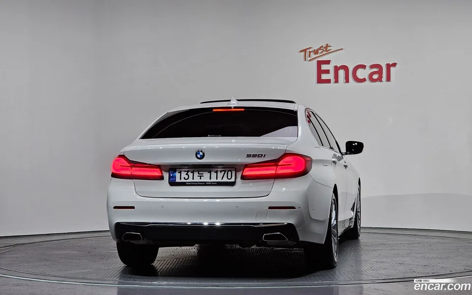 BMW 5 Series 520i 2022 — миниатюра 4