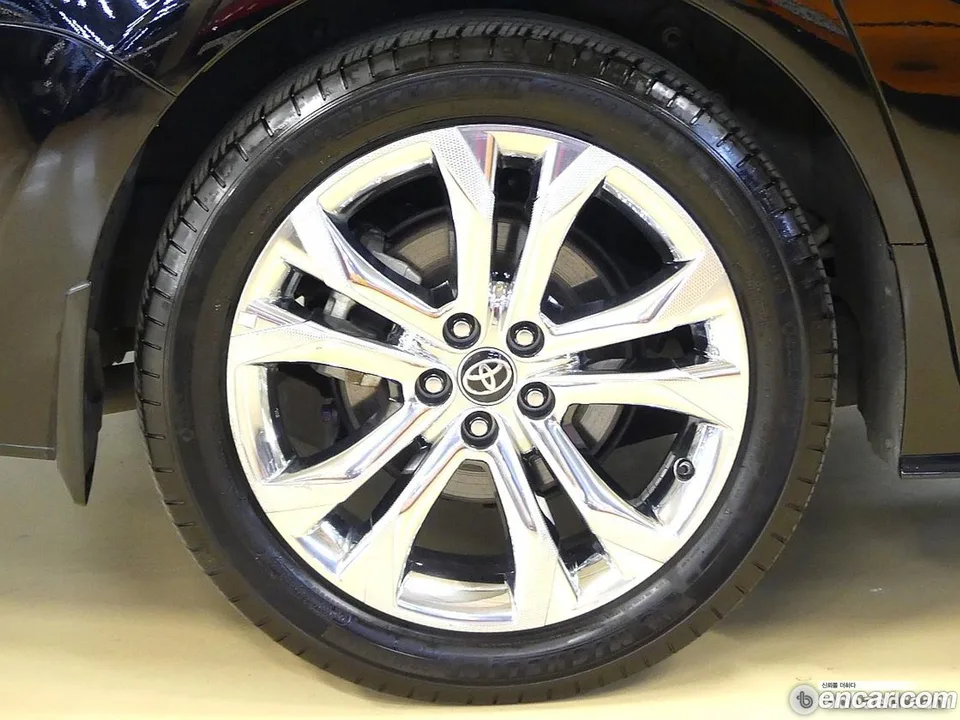 Toyota Sienna 2.5 2WD 2023 — миниатюра 5