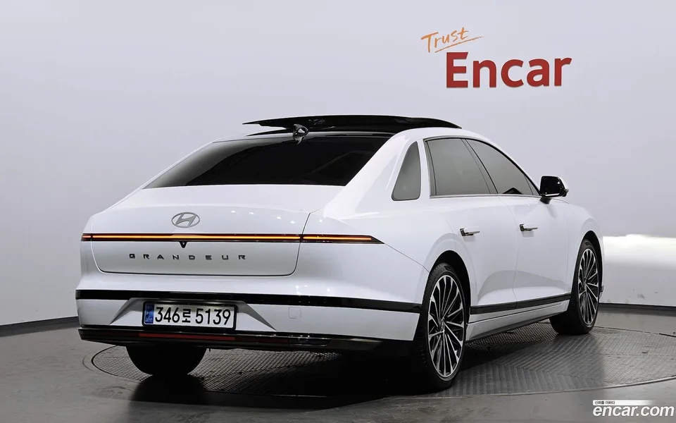 Hyundai Grandeur 2.5 2WD 2023 — миниатюра 2