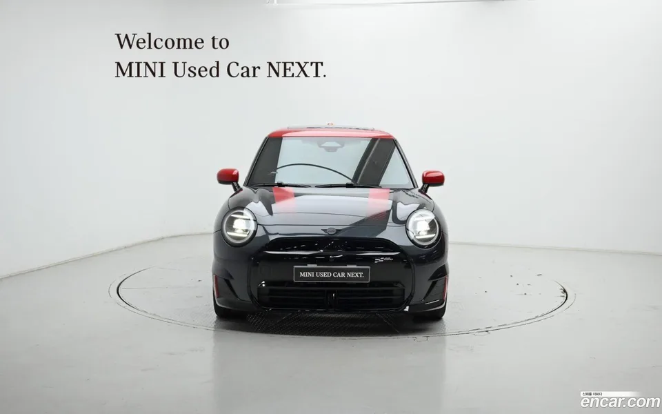 MINI Cooper Electric JCW 2025 — миниатюра 3