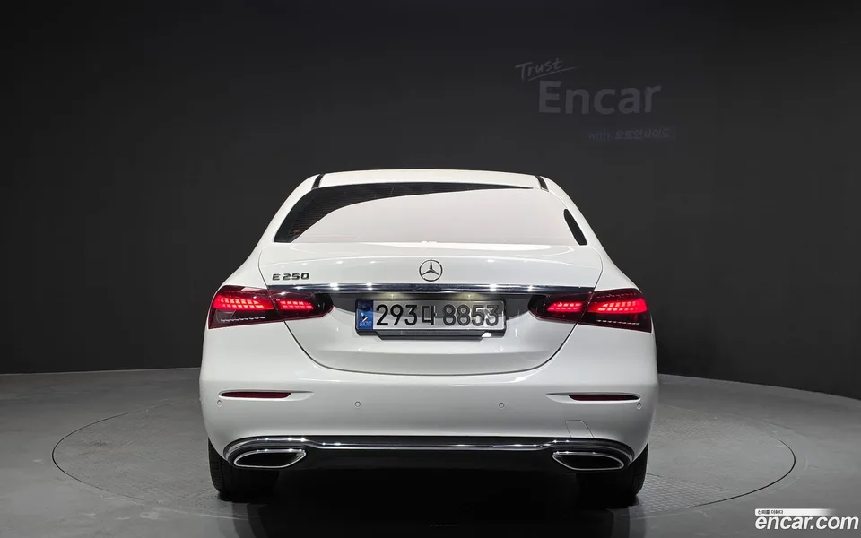 Mercedes-Benz E-Class E250 2022 — миниатюра 4