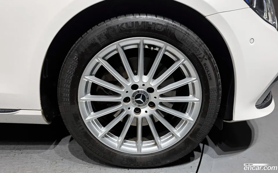 Mercedes-Benz E-Class E250 2022 — миниатюра 5