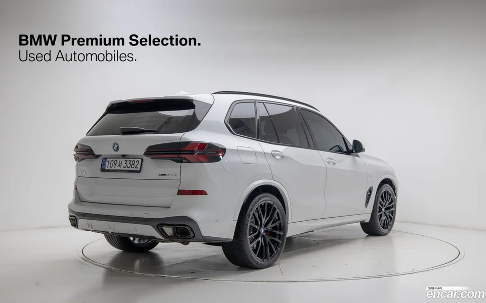 BMW X5 xDrive 50e M 2024 — миниатюра 2