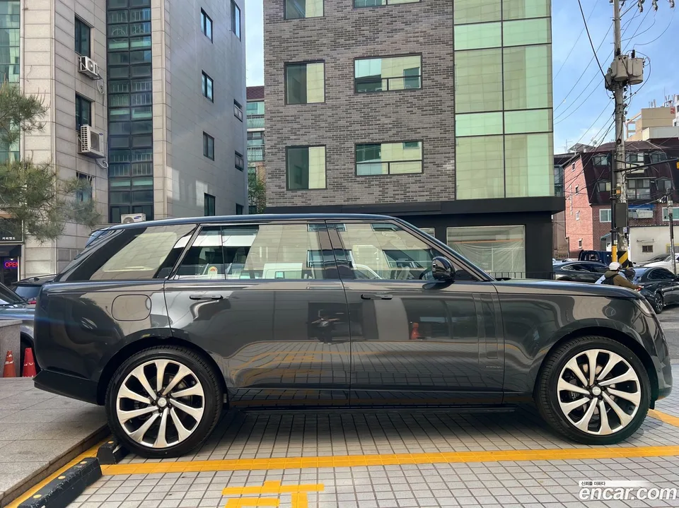 Land Rover Range Rover P530 AB LWB 2024 — миниатюра 5