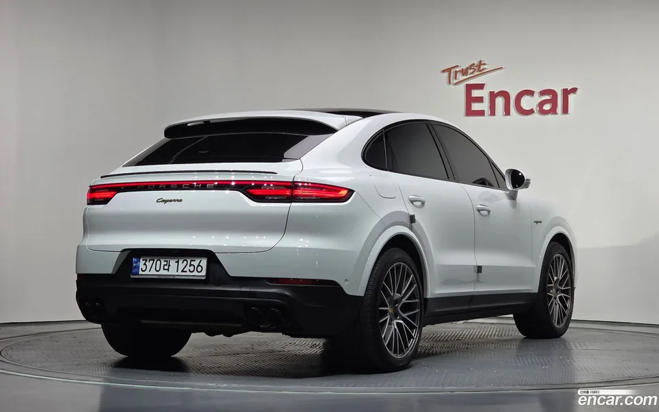 Porsche Cayenne 3.0 E- 2023 — миниатюра 2