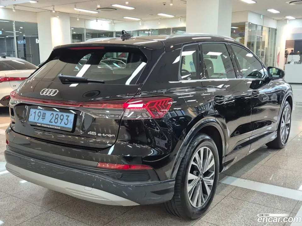Audi Q4 e-tron 45 2024 — миниатюра 2