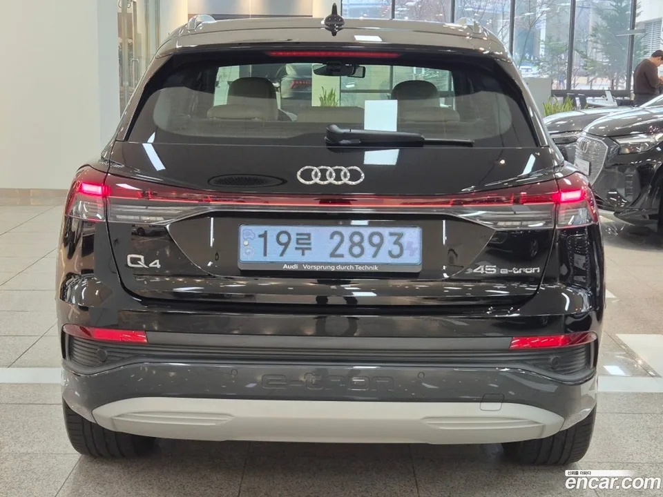 Audi Q4 e-tron 45 2024 — миниатюра 4