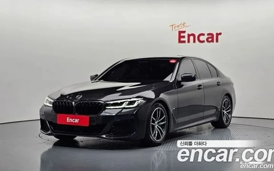 BMW 5 Series 520i M 2022 — фото 1, купить с доставкой в Москву