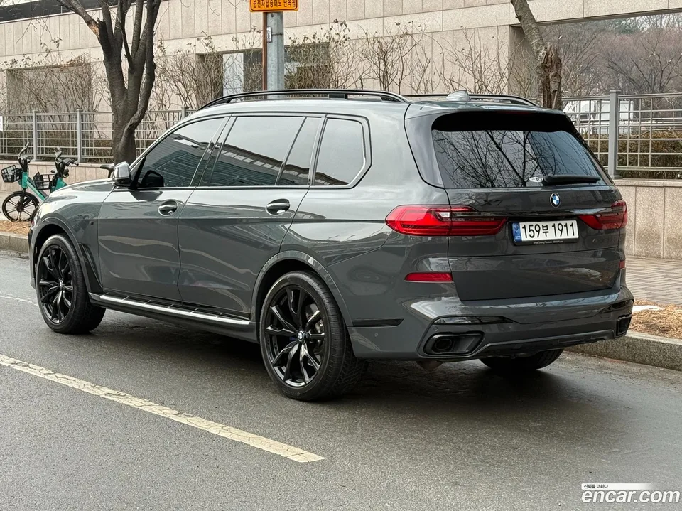 BMW X7 xDrive 40i M 6 2022 — миниатюра 5