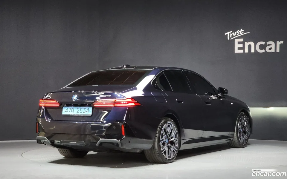 BMW i5 eDrive 40 M 2024 — миниатюра 2