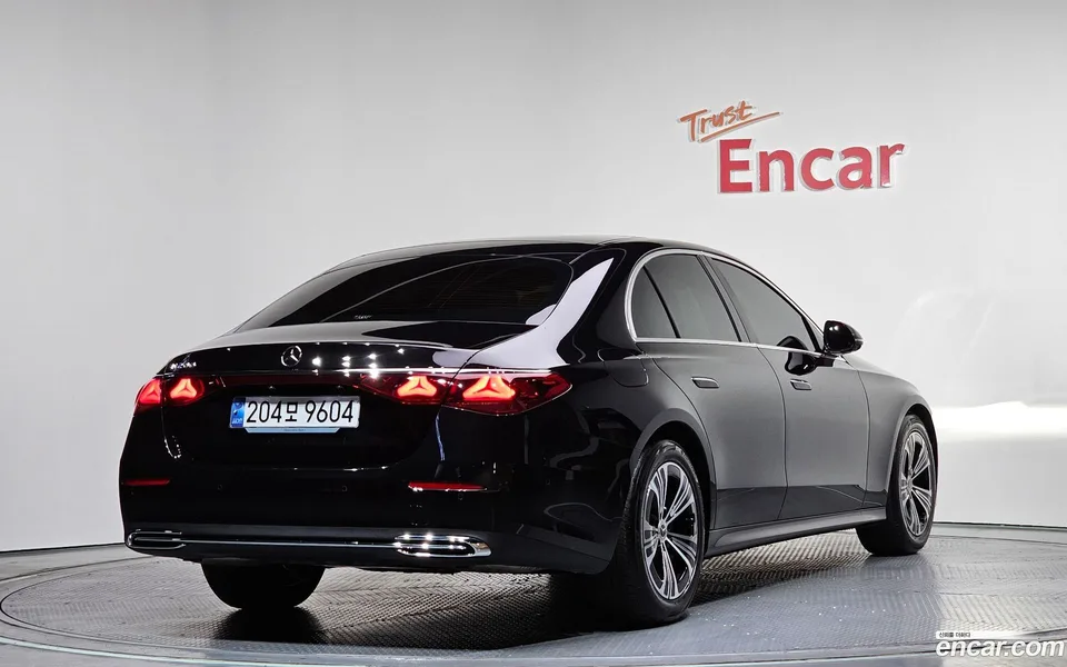 Mercedes-Benz E-Class E200 2024 — миниатюра 2
