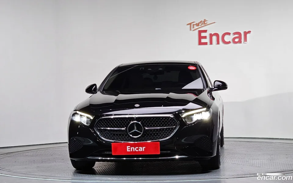 Mercedes-Benz E-Class E200 2024 — миниатюра 3