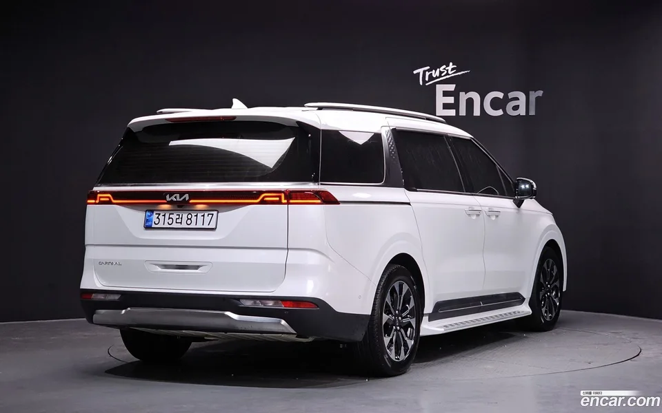 Kia Carnival 9 2023 — миниатюра 2