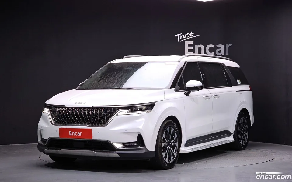 Kia Carnival 9 2023 — фото 1, купить с доставкой в Москву
