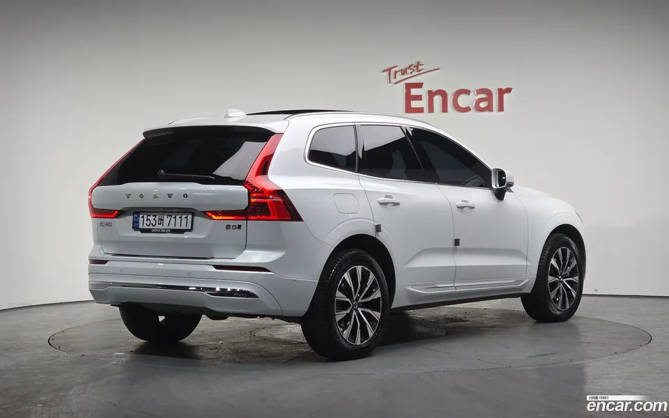 Volvo XC60 B5 2023 — миниатюра 2