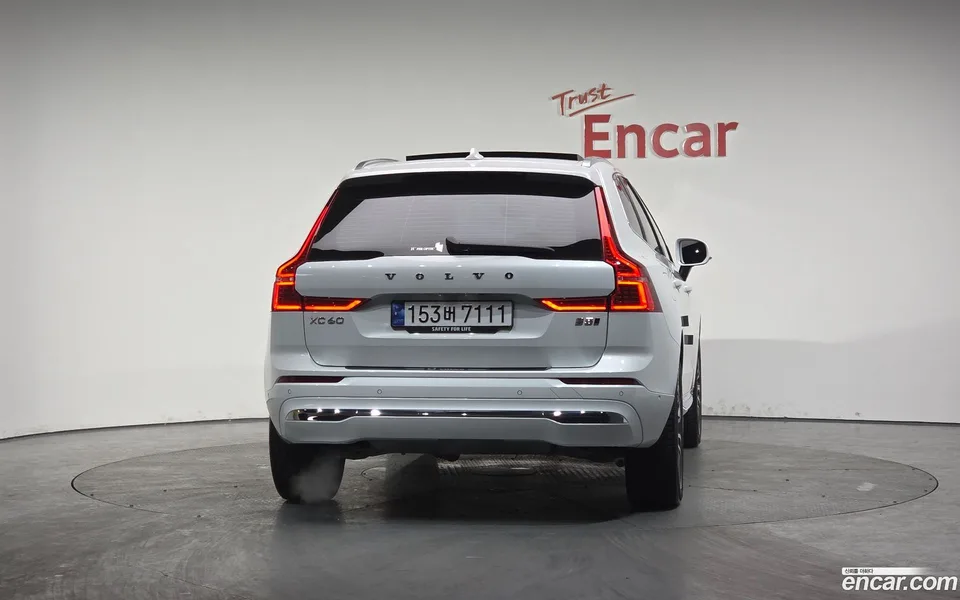 Volvo XC60 B5 2023 — миниатюра 4