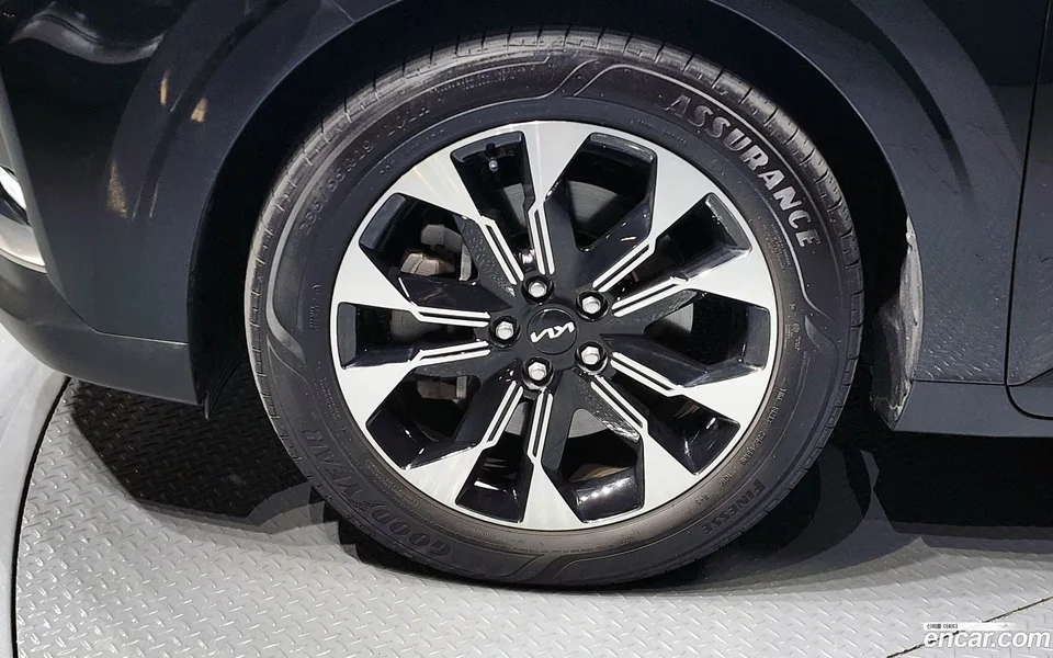 Kia Carnival 9 2023 — миниатюра 5