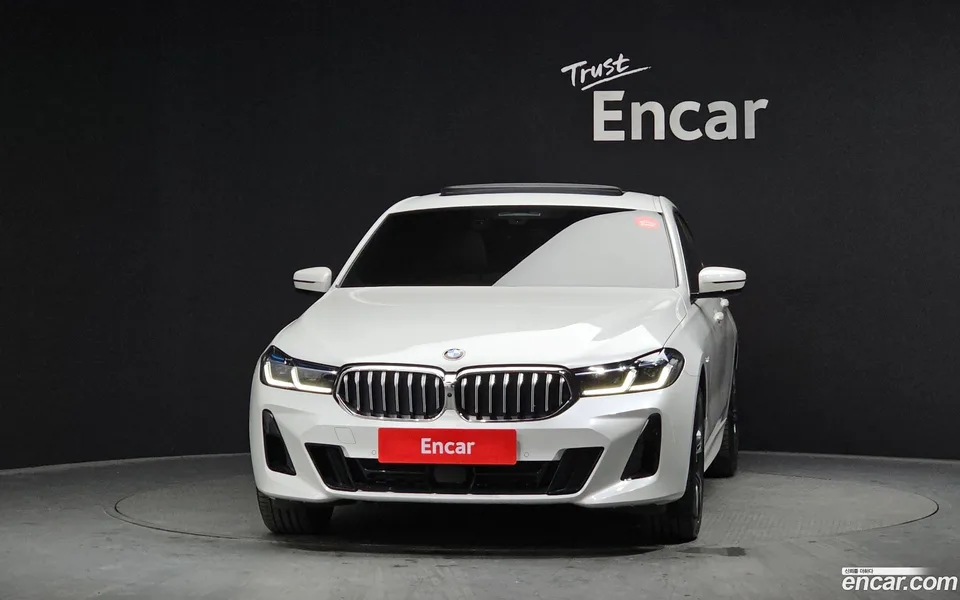 BMW 6 Series GT 630i xDrive M 2023 — миниатюра 3
