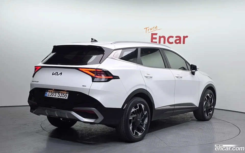 Kia Sportage 1.6 4WD 2023 — миниатюра 2