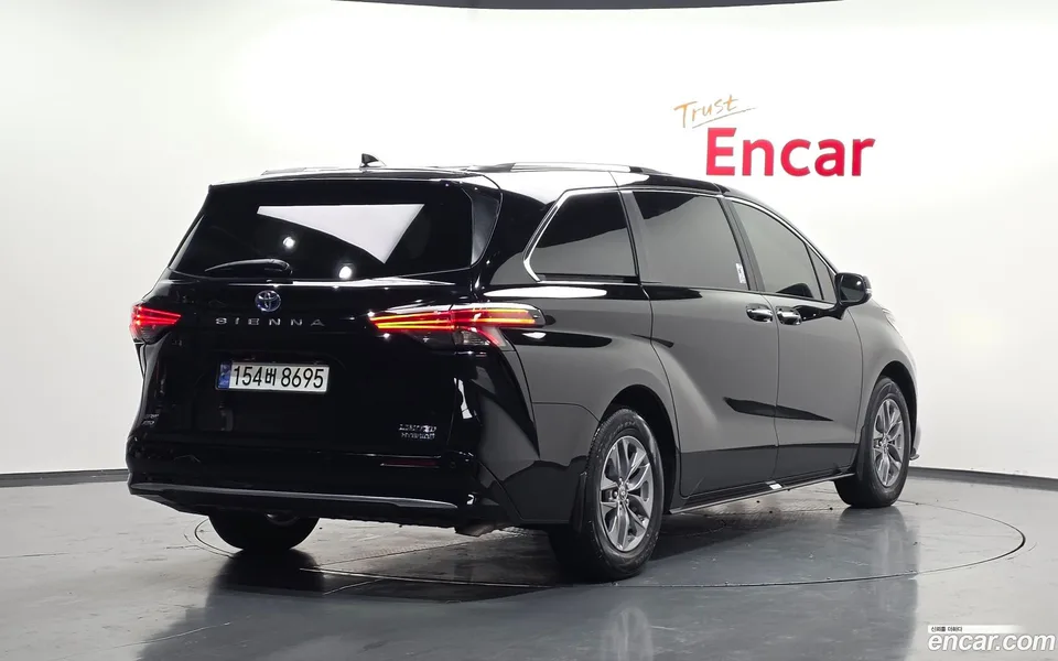 Toyota Sienna 2.5 AWD 2024 — миниатюра 2