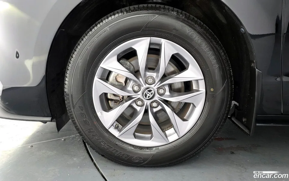 Toyota Sienna 2.5 AWD 2024 — миниатюра 5