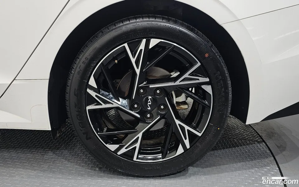Kia K5 1.6 2023 — миниатюра 5