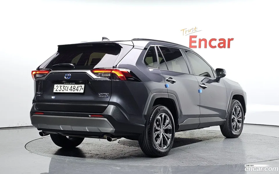 Toyota RAV4 2.5 4WD LTD 2023 — миниатюра 2
