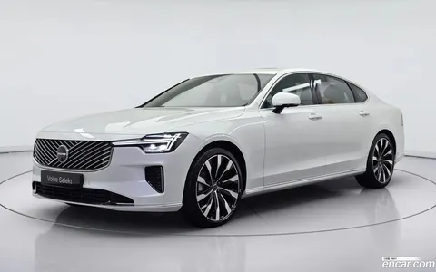 Volvo S90 2025 купить в Москве