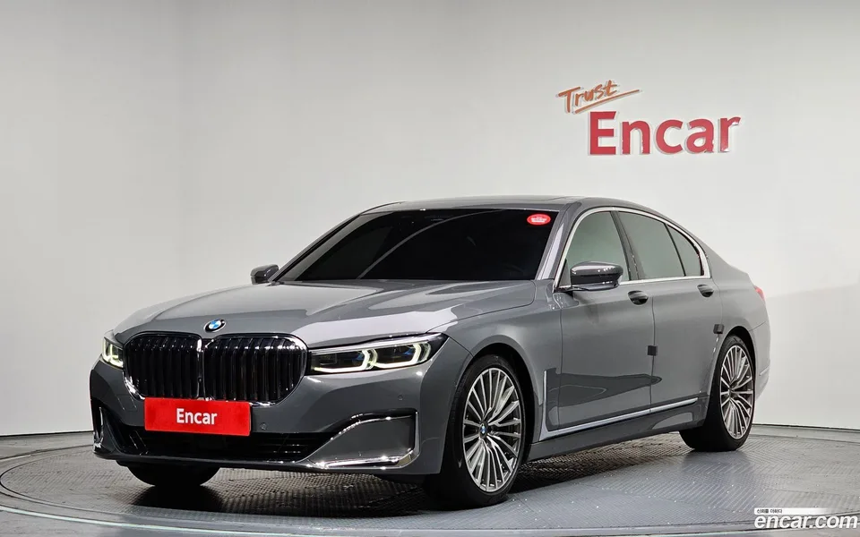 BMW 7 Series 740i 2022 — фото 1, купить с доставкой в Москву