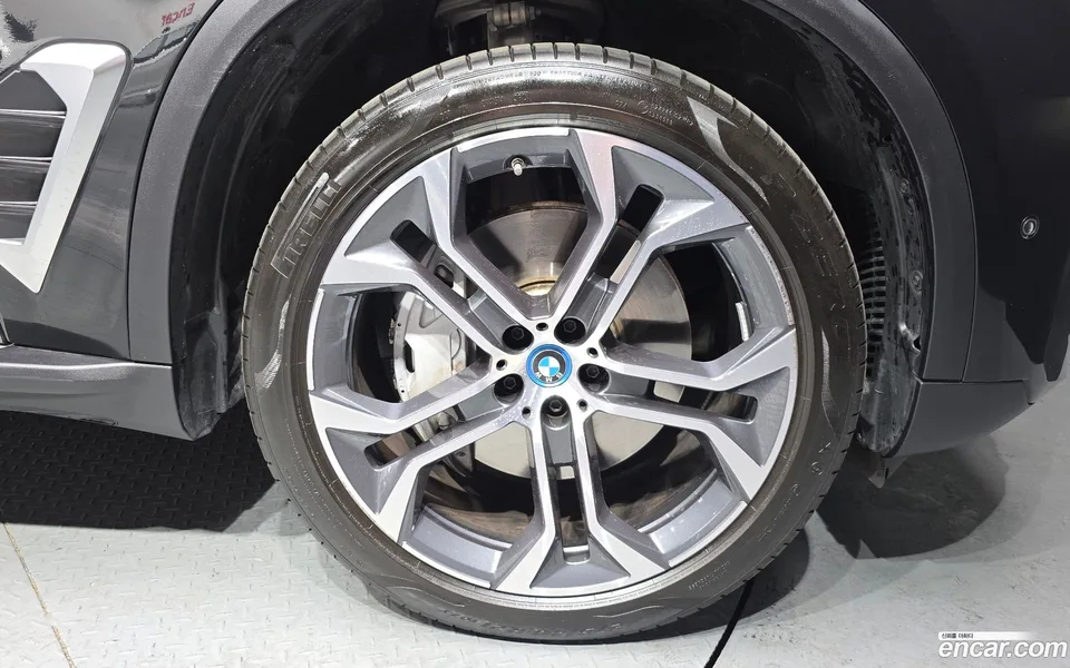 BMW X5 xDrive 50e xLine 2025 — миниатюра 5