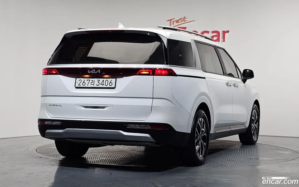 Kia Carnival 9 2023 — миниатюра 2
