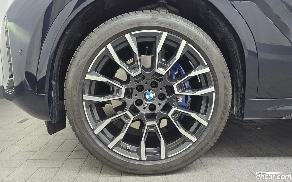 BMW X6 xDrive40i M 2025 — миниатюра 5