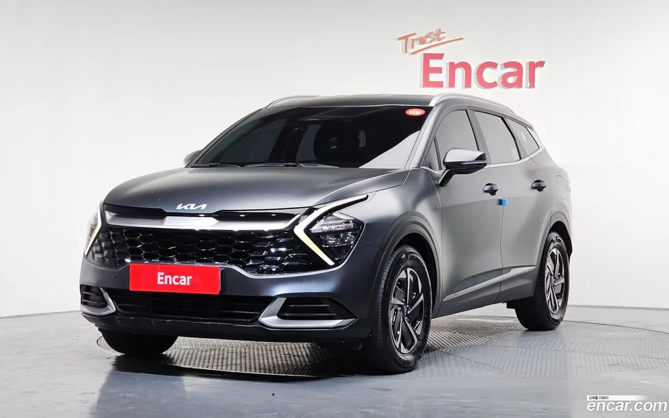 Kia Sportage Hybrid 4WD 2022 — фото 1, купить с доставкой в Москву