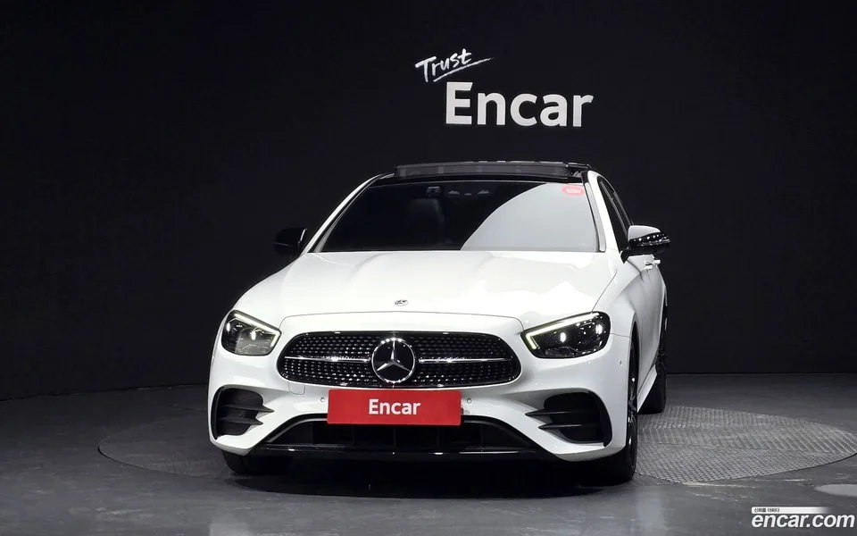 Mercedes-Benz E-Class E350 4MATIC AMG Line 2023 — миниатюра 3
