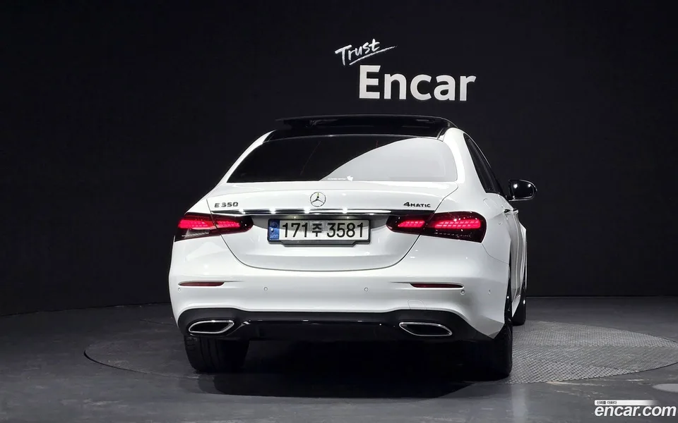 Mercedes-Benz E-Class E350 4MATIC AMG Line 2023 — миниатюра 4