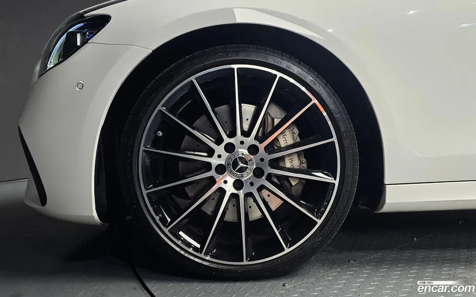 Mercedes-Benz E-Class E350 4MATIC AMG Line 2023 — миниатюра 5