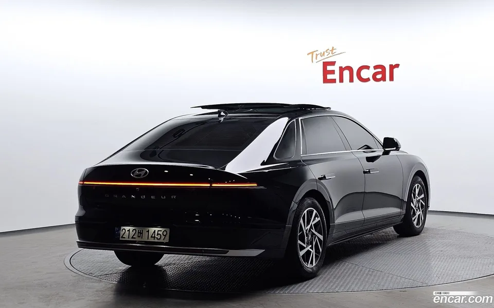 Hyundai Grandeur 2.5 2WD 2023 — миниатюра 2
