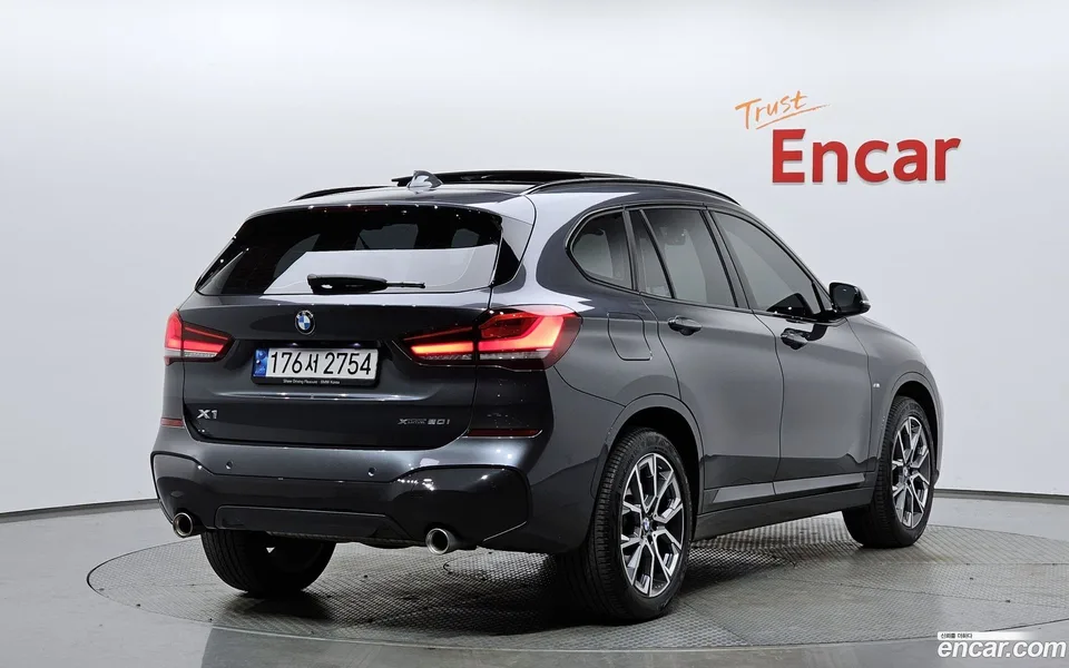 BMW X1 xDrive 20i M 2022 — миниатюра 2