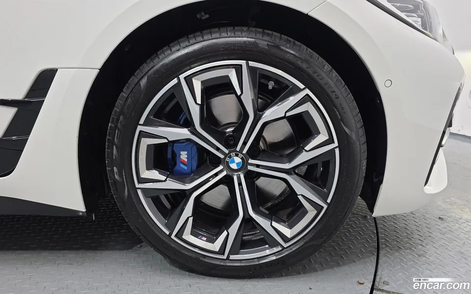 BMW 4 Series 420i M 2024 — миниатюра 5
